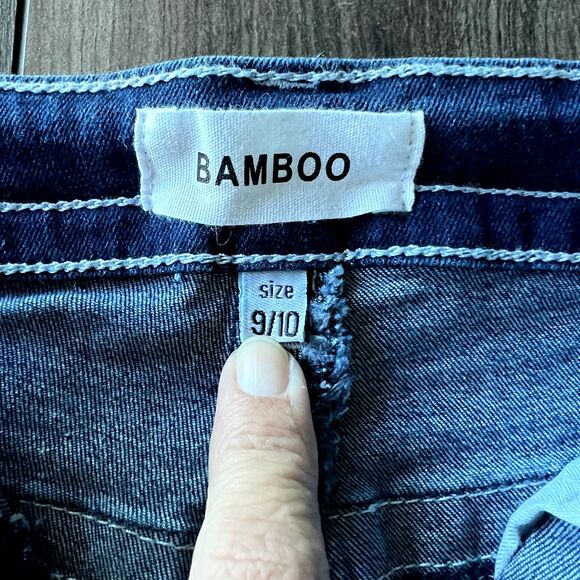 BLING Western BAMBOO Jean Shorts Rhinestones Bull Skull Embroidery  9/10 NEW NWT - Picture 4 of 14